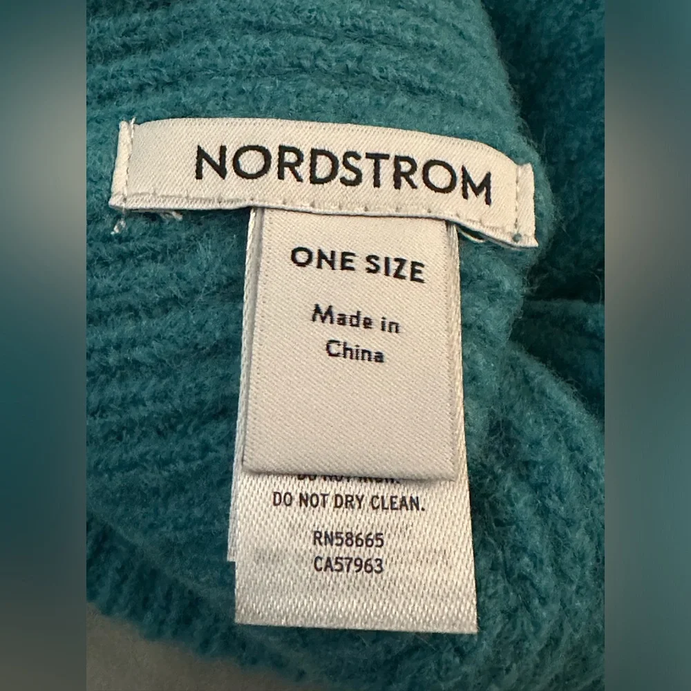 Nordstrom Girls Cuffed Beanie in Teal Blue